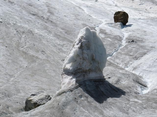 eine Eis- und Steinwüste