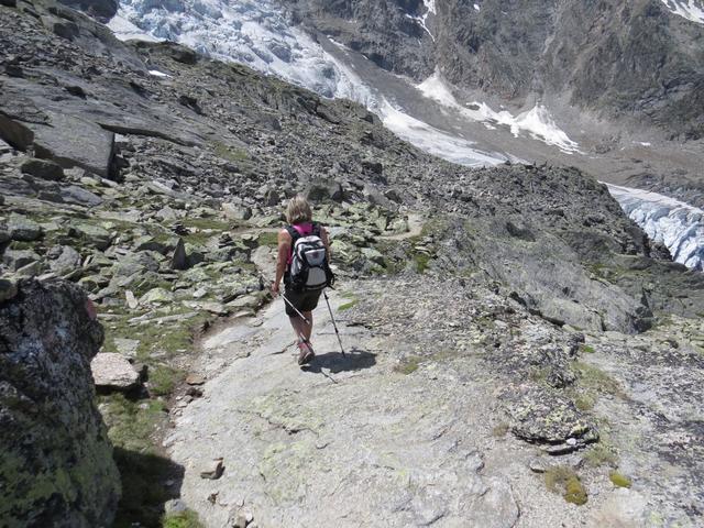 wir verlassen die Bordierhütte und nehmen den Abstieg unter die Füsse