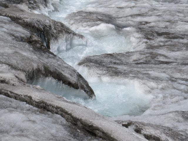 der Gletscher schmilzt einem fast unter die Füssen weg