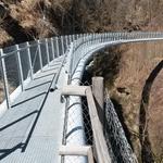 die Kirche von Negrentino oberhalb Prugiasco, ist über eine Hängebrücke von Leontica erreichbar