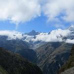 auf der anderen Seite des Mattertal zeigen sich Zinalrothorn und das Weisshorn