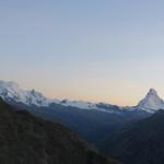 links das Breithorn, danach das klein Matterhorn und rechts das Matterhorn