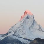 der Gipfel des Matterhorn scheint zu brennen