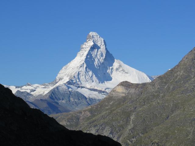 immer im Blickfeld das Matterhorn