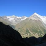 Blick zum Zinalrothorn und zum Weisshorn. Dieser Blick wird uns nun den ganzen Tag begleiten