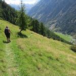 weiter geht unsere Wanderung. Blick auf das Mattertal von Eggenstadel 1913 m.ü.M. aus gesehen