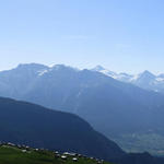 schönes Breitbildfoto mit Blick zum Ofenhorn, Albrunhorn, Bättlihorn, Monte Leone, Hübschhorn und Lagginhorn