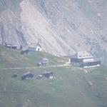 Blick zum Hotel Belalp mit der schönen kleinen Kapelle. Dort waren wir auch schon