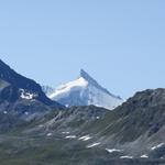 Blick zum Zinal Rothorn mit seinem bekannten Grat