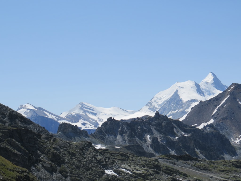 Barrhorn (dort oben waren wir auch schon), Brunegghorn, Bishorn und Weisshorn