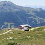 Blick auf die Cabane Bella Tola 2346 m.ü.M.