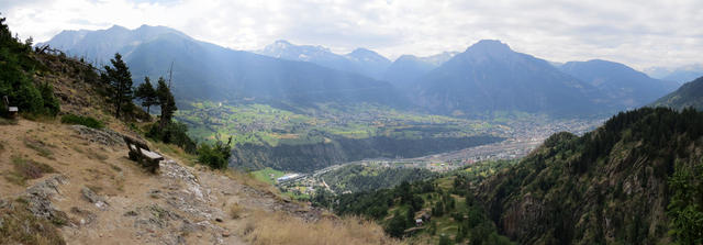 schönes Breitbildfoto vom Rhonetal. Bei Breitbildfotos nach dem anklicken immer auf Vollgrösse klicken