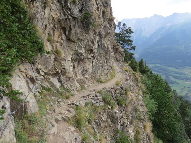 hier sollte man wirklich auf den Weg achten und nicht in die Ferne schweifen