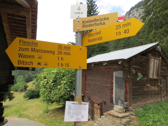 Wegweiser bei Täl 1470 m.ü.M. weiter geht es nun Richtung Knebelbrücke-Riederfurka