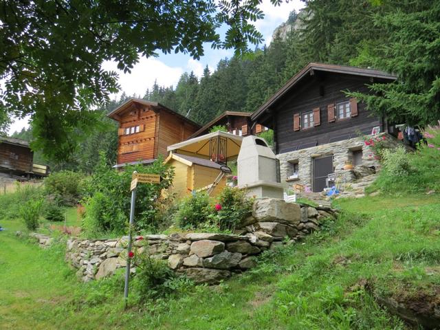 wir erreichen den Bauernhof auf Obertäl 1500 m.ü.M.
