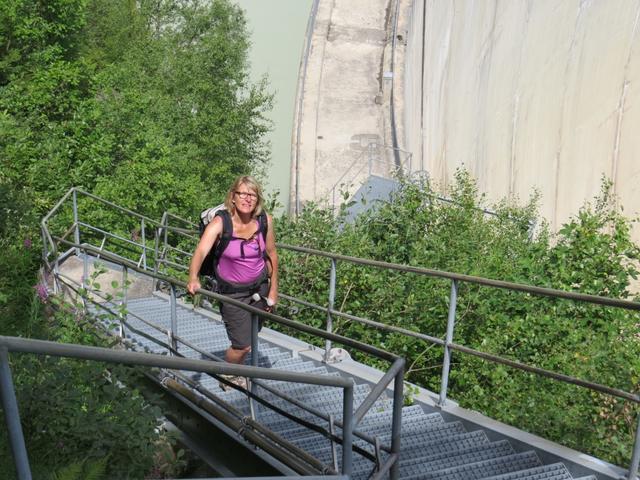 nach so einer Wanderung noch unzählige Treppen hinauf zu laufen hat es in sich