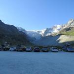 beim grossen Parkplatz am Ende des Stausee vom Lac de Moiry 2349 m.ü.M.