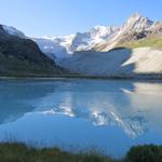 Blick vom Lac de Châteaupré zum Glacier de Moiry