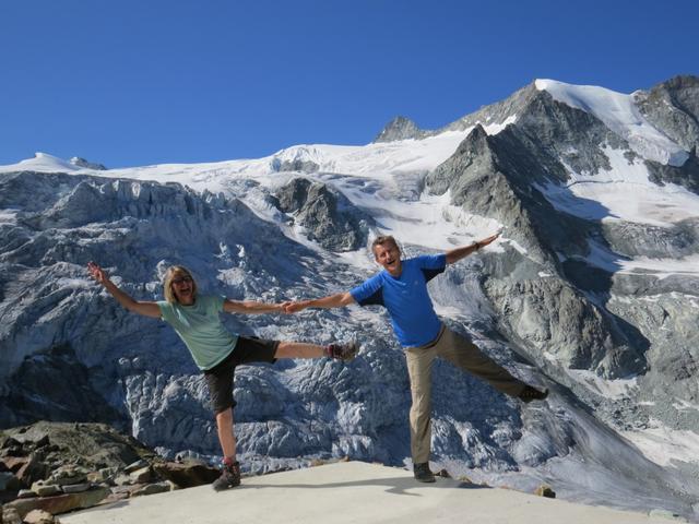 Erinnerungsfoto aufgenommen vor der Cabane de Moiry