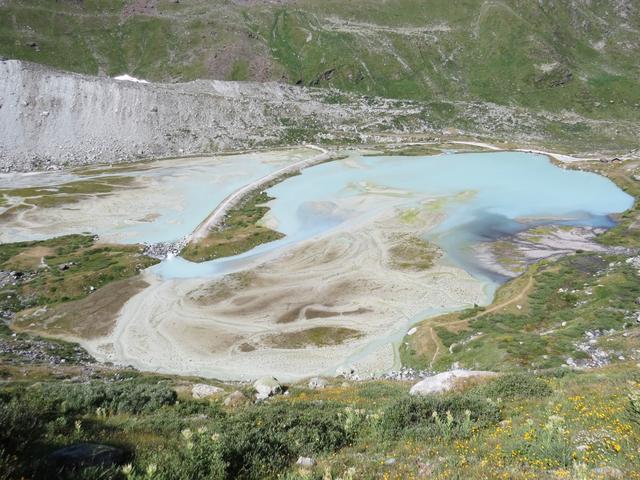 Blick vom Moränenhügel auf die Schwemmebene von Châteaupré