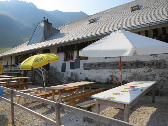 bei der Alphütte der Alpgenossenschaft Schmitten auf der Riggisalp 1432 m.ü.M.