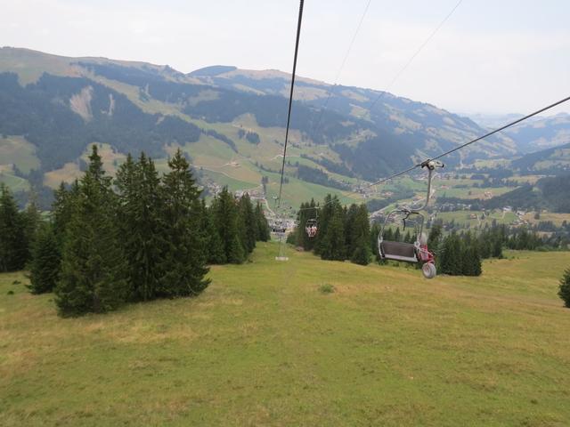 mit der Sesselbahn schweben wir bequem ins Tal hinunter