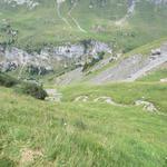 wir haben die Spannorthütte hinter uns gelassen und wandern weiter abwärts