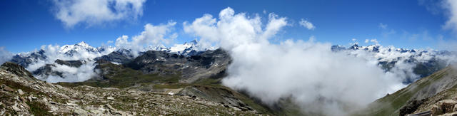 was für ein traumhaftes Breitbildfoto! Die Sicht reicht vom Weisshorn bis zum Grand Combin