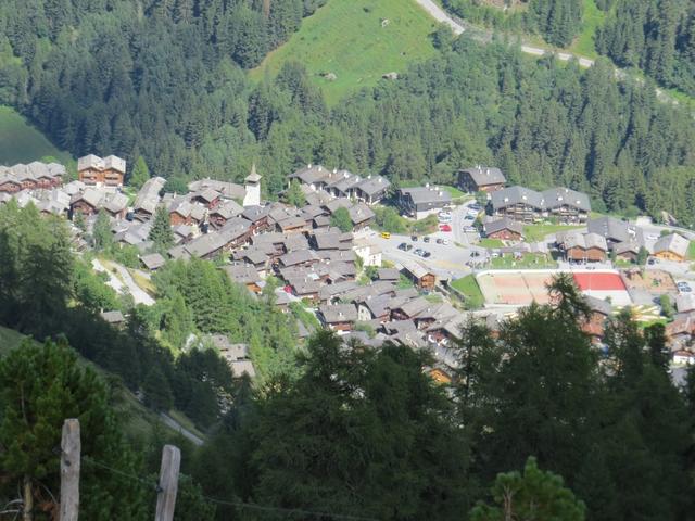 bequem schweben wir von Bendolla hinab nach Grimentz. Eine schöne Wanderung geht zu Ende