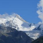 vom Zimmer aus, können wir direkt zum Glacier de Zinal mit Obergabelhorn schauen