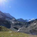 Blick zum Col de Milon. Links Weisshorn, Schalihorn, Pointe de Moming und Zinalrothorn