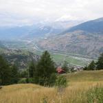 schönes Breitbildfoto mit Blick ins Rhonetal