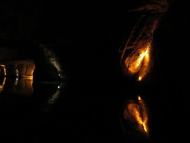 bei der Entdeckung der Höhle lag der Wasserspiegel um einige Meter höher als heute