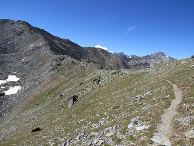 auf dem Weg zur flachen Einsattelung des "Grätji"