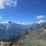 links die Mischabelgruppe, in der Mitte die Eisreisen rund um Zermatt und Weisshorn