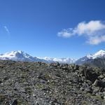 wir durchlaufen Punkt 2910 m.ü.M. und geniessen die traumhafte Aussicht