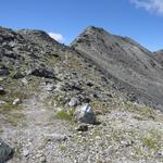 direkt vor uns gut ersichtlich, Punkt 2886 m.ü.M. und der Riedberg