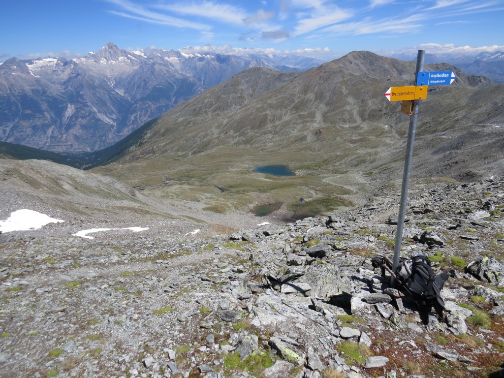 bei der Wegkreuzung Punkt 2941 m.ü.M.