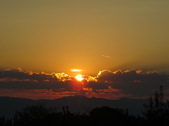 auf der Fahrt ins Bündnerland konnten wir so einen schönen Sonnenaufgang bestaunen