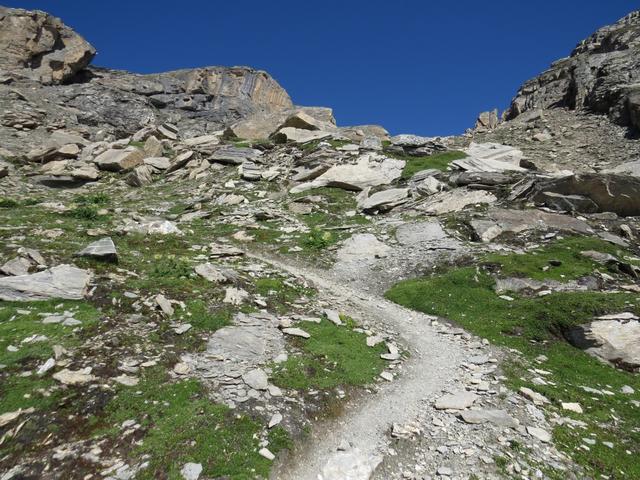 der Bergweg wird nun steiler