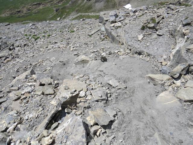 der Bergweg ist zwischendurch ein bisschen rutschig aber nicht ausgesetzt