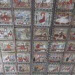 die Kirchendecke besteht aus 153 quadratischen Bildtafeln