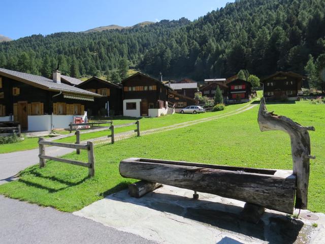 das schöne Bergdorf Gruben-Meiden, wurde erst 1950 mit einer Strasse erschlossen