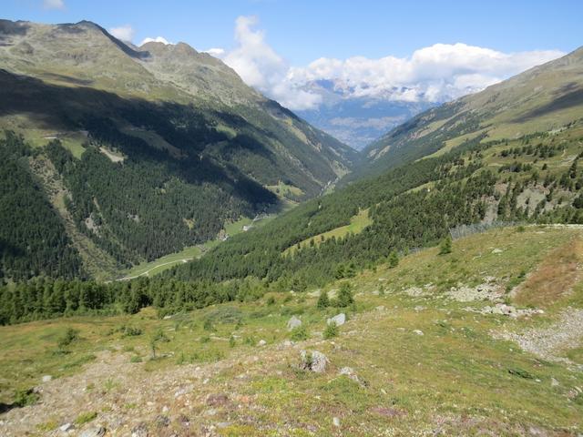 Blick ins Turtmanntal und talauswärts ins Rhonetal