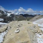 der Schnee liegt nun hinter uns. Bergweg und Markierungen sind nun wieder ersichtlich