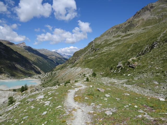 kurz vor Punkt 2281 m.ü.M. bei der Talstation der Materialseilbahn