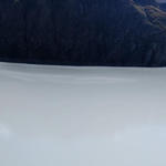 schönes Breitbildfoto vom Stausee Lac des Dix. Dieser riesige See fasst 440 Millionen Kubikmeter Gletscherwasser