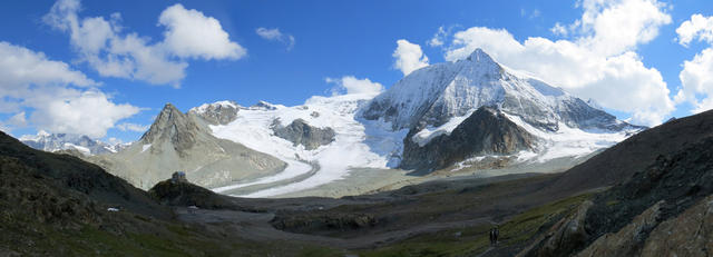 gewaltig schönes Breitbildfoto mit Blick auf die Pigne d'Arolla, Mont Blanc de Cheilon und die Cabane des Dix