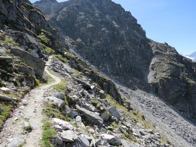 ab hier wird der Weg alpiner und wird es bleiben bis zur Europahütte