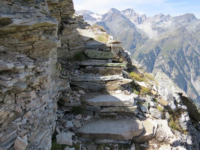 hier sollte man auf die Treppen achten und nicht zu den Barrhörner schauen